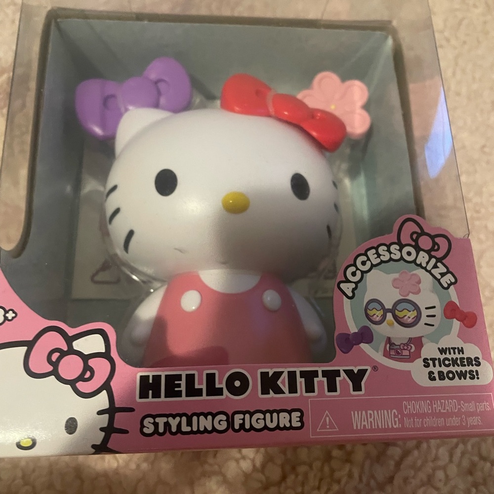 Hello Kitty Styling Figure (Sanrio Collectors Item)